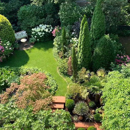 Luxurioeses Doppelzimmer In Oberkassel *